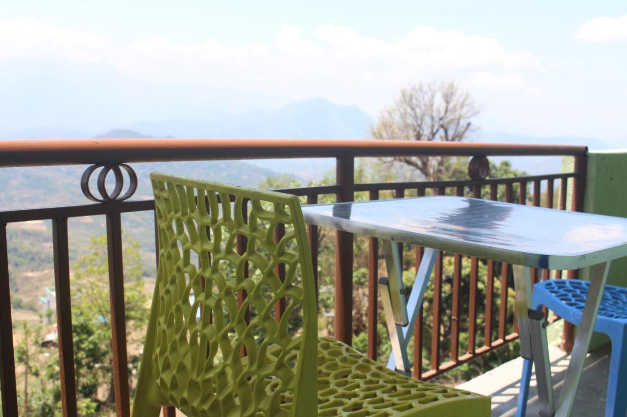Universal Hotel & Lodge - Gorkha ภายนอก รูปภาพ