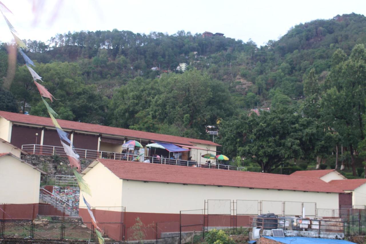 Universal Hotel & Lodge - Gorkha ภายนอก รูปภาพ