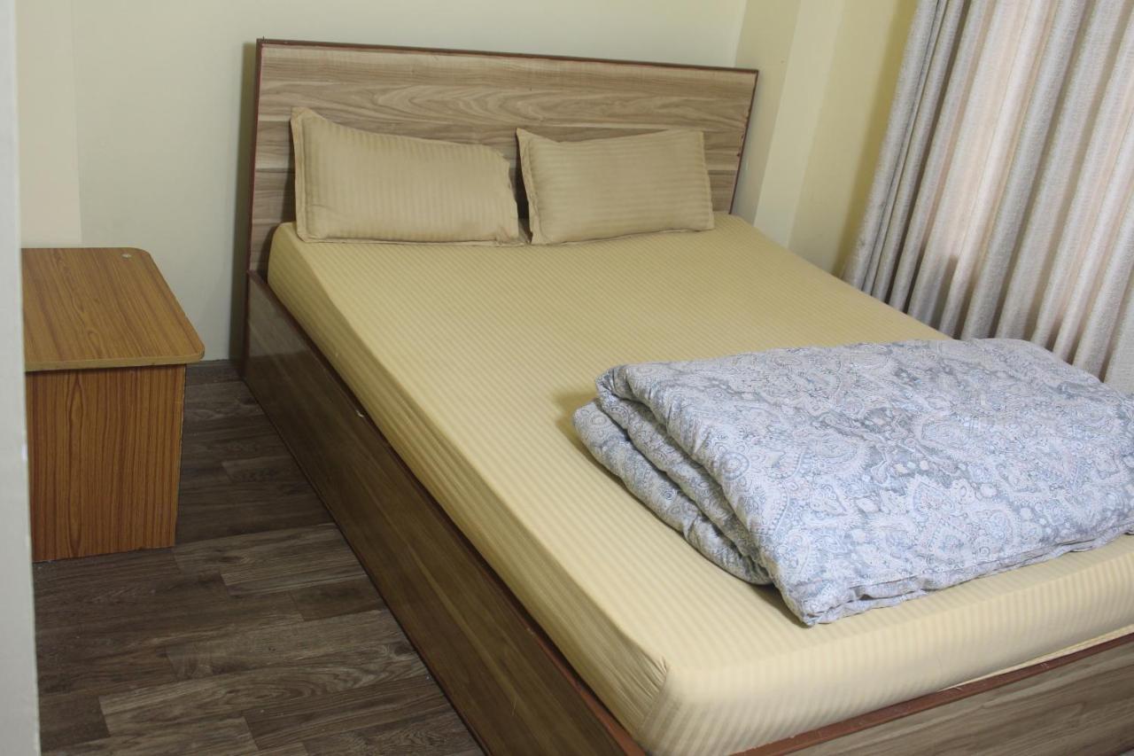 Universal Hotel & Lodge - Gorkha ภายนอก รูปภาพ